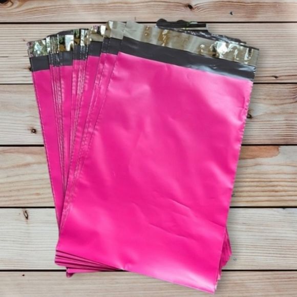 Set of 12 poly mailers 6 x 9 inches, magenta pink - Picture 1 of 2